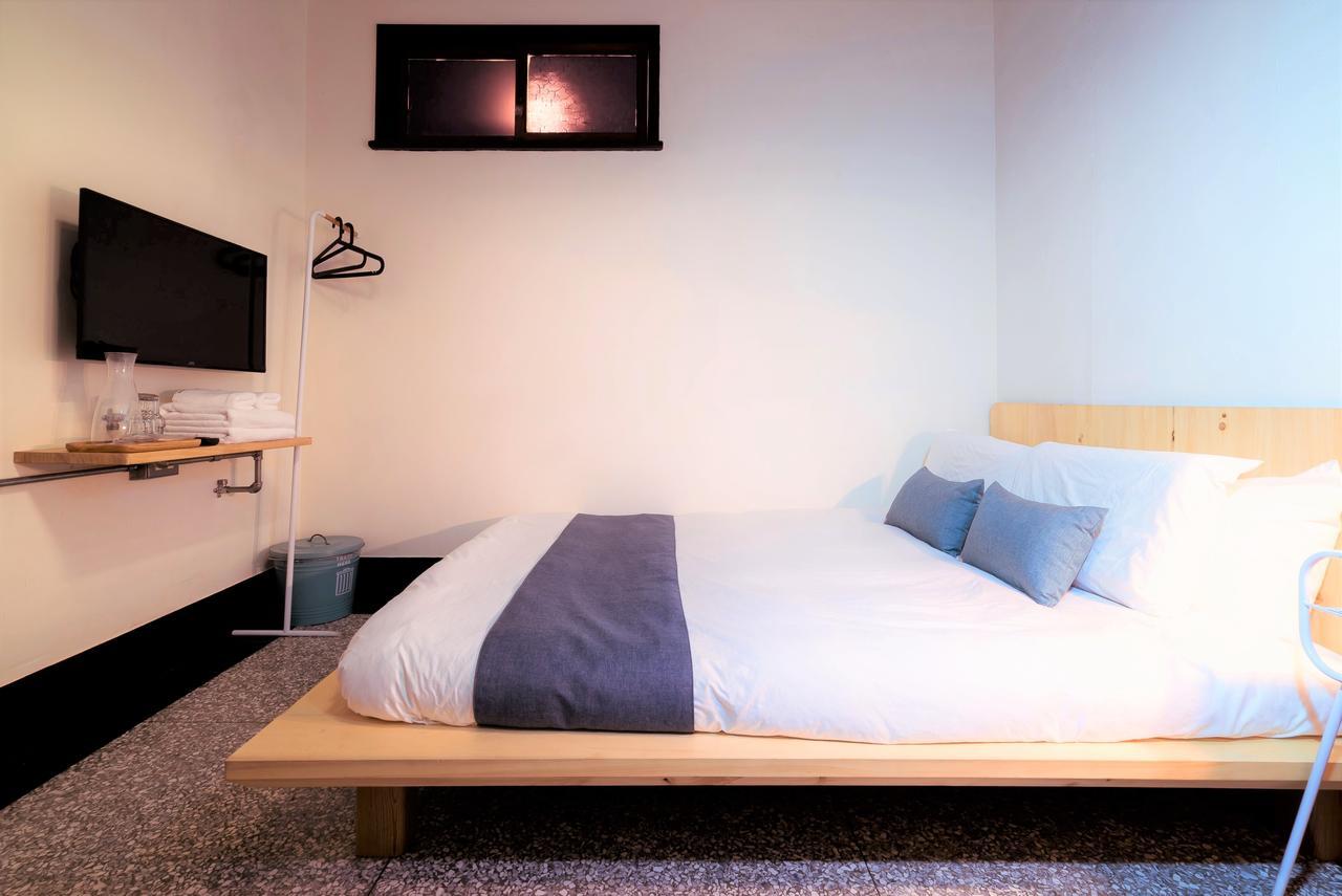 With Inn Hostel Kaohsiung Eksteriør billede